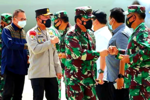 POLRI DAN PANGLIMA TNI GELAR KOMUNIKASI SOSIAL DAN BAKSOS BERSAMA TOKOH PAPUA DAN PAPUA BARAT