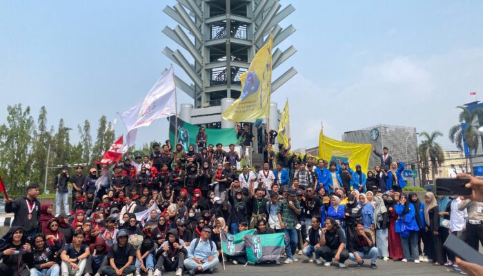 Mahasiswa Cilegon Desak 40 Anggota Dewan Yang Dilantik Agar Berpihak Kepada Masyarakat Kota Cilegon dan Tidak Masuk Angin Selama 5 Tahun Kedepan