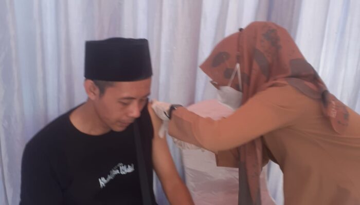 PT Sinaya Amanah Wisata Gelar Suntik Vaksin Meningitis