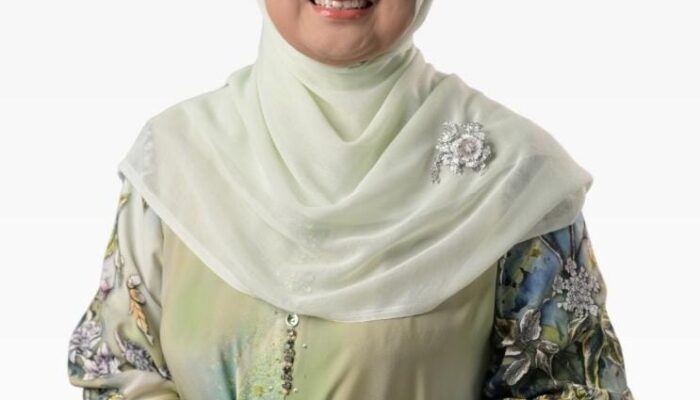 Dra. Hj. Lilis Nuryani:“Kami berdua tahu siapa-siapa yang bekerja dan berperan aktif dalam kemenangan bersama ini,”