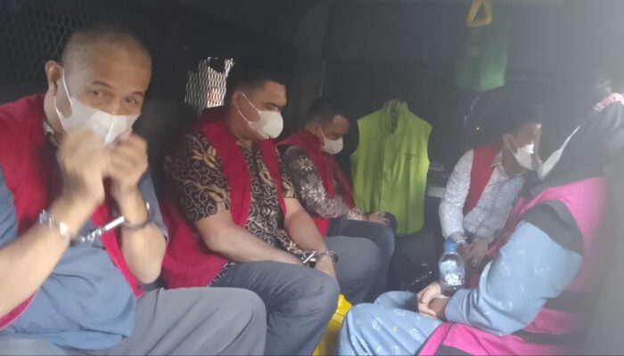 Kepala Dinas Pendidikan, Kepala BKD, Serta 3 Tersangka Lainnya Akhirnya Ditahan dengan Hukuman Pidana Penjara Maksimal 20 Tahun