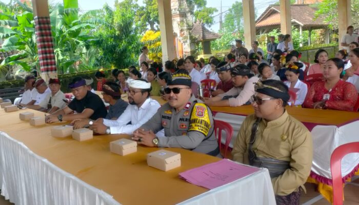 Bhabinkamtibmas Singakerta Menghadiri Kegiatan Bulan Bahasa Bali Tahun 2025