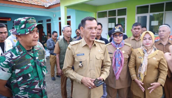 Longsor Timpa 2 Rumah Warga di Sukajaya, Wakil Bupati Bogor Tinjau Lokasi Bencana