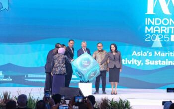 Menko AHY Buka Ajang Indonesia Maritime Week 2025