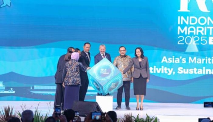 Menko AHY Buka Ajang Indonesia Maritime Week 2025