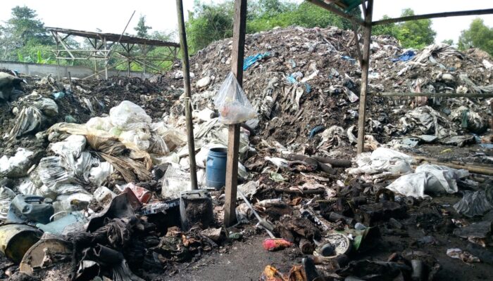 Aktivis Akan Laporkan pengelolan limbah industri(B3) di kampung bayur ke Dinas Lingkungan Hidup atas Dugaan Pencemaran