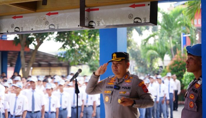 Kapolres Cilegon Ajak Pelajar SMK BCA Wujudkan Generasi Emas Berkarakter Pancasila