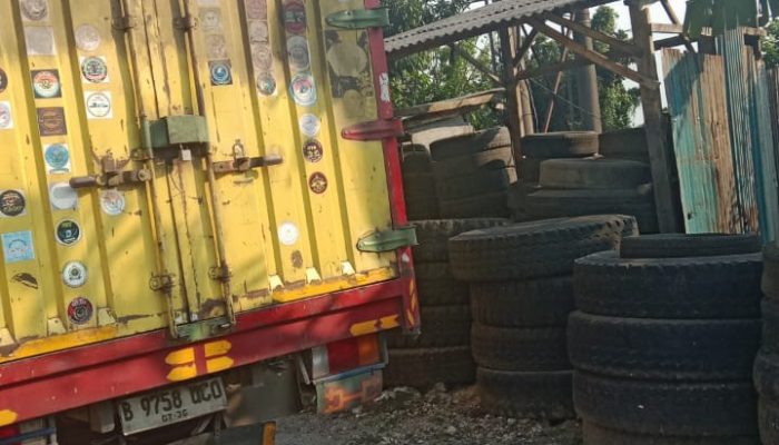 Lapak Tambal Ban Di Duga Menjadi Lapak Penampung Solar Bersubsidi