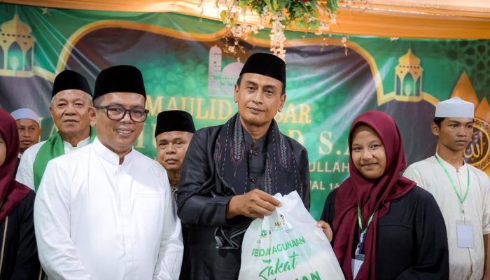 Hadiri Maulid, Gubernur Andra Soni Sampaikan Fokus Program ke Masyarakat