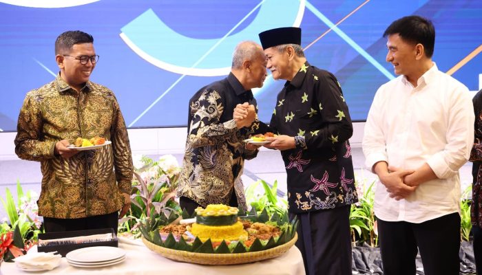 Wagub Dimyati Natakusumah Dinobatkan sebagai Pemimpin Inspiratif dan Peduli Sosial