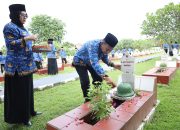 Sambut HUT Korpri ke-54, ASN Polda Banten Ziarah ke TMP Ciceri Kota Serang