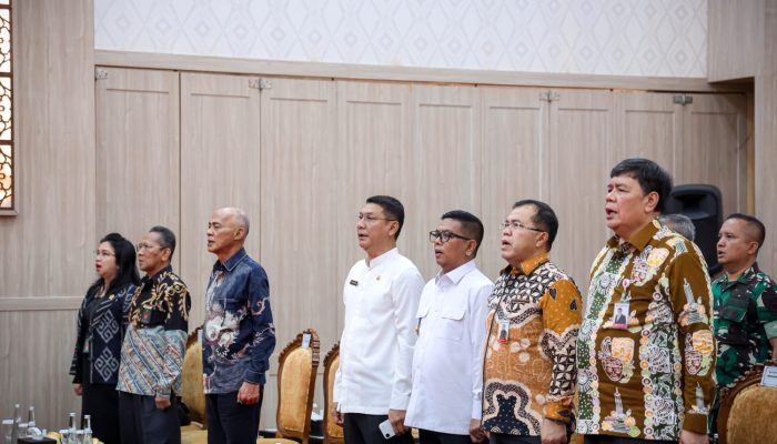 Gubernur Andra Soni Tekankan Penguatan Stabilitas dan Kinerja Bank Banten dalam RUPS LB