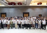 Gubernur Andra Soni Tekankan Akuntabilitas dan Transparansi Pemerintahan Desa