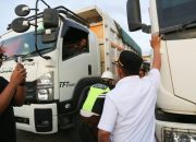 Andra Soni Tinjau Efektivitas Pembatasan Operasional Angkutan Tambang