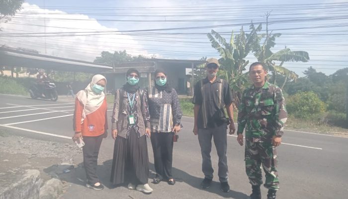 Cegah DBD, Babinsa Dampingi Fogging di Cepogo: Masyarakat Diajak Aktif Jaga Kebersihan”