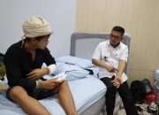 Gubernur Andra Soni Jenguk Revan, Warga Baduy Korban Pembacokan di Jakarta