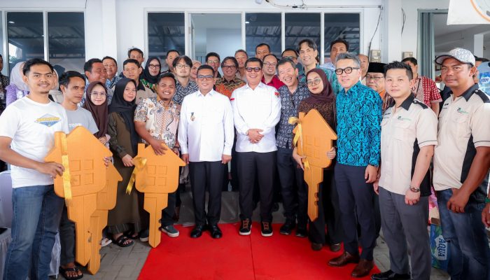 ​Gubernur Andra Soni: Masyarakat Berpenghasilan Rendah Wajib Punya Kesempatan Miliki Rumah Layak Huni