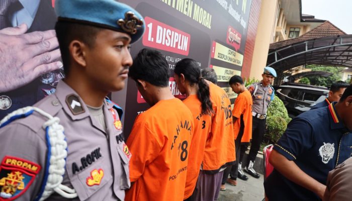 Polda Banten Hentikan Aksi Ilegal Oplosan LPG Bermodus Penyuntikan Antar Tabung