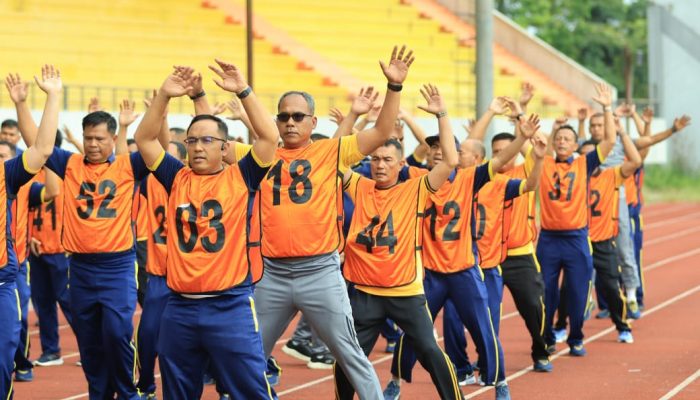 Personel Polres Kuantan Singingi Laksanakan Kesemaptaan Jasmani Semester II Tahun 2025