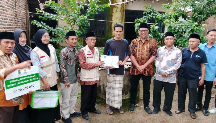 Kelurahan Kebonsari Tunjukkan Kepemimpinan Responsif, Dampingi Baznas Salurkan Bantuan RTLH untuk Warga Terdampak Musibah