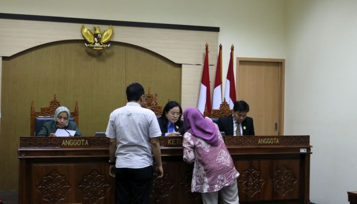 KI Pusat Gelar Sidang Awal Sengketa Informasi Terminal Khusus PT Semen Lebak