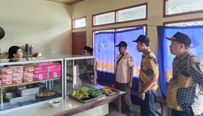 Camat Citangkil Monitoring Warung Makan di Bulan Ramadhan, Tegaskan Edukasi dan Imbauan Sesuai Edaran Wali Kota