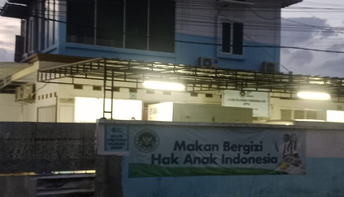 Diduga Ada Pungli dalam Penyaluran Gaji Relawan SPPG Tambakbaya