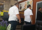 Dua Pejabat BUMD Datangi Kejari Cilegon, Alat Komunikasi Dilarang Dibawa Saat Pemeriksaan