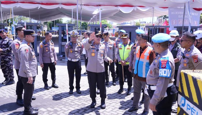 Cek Kesiapan Arus Mudik, Kapolda Banten Tinjau Pos Penyekatan dan Fasilitas Pelabuhan