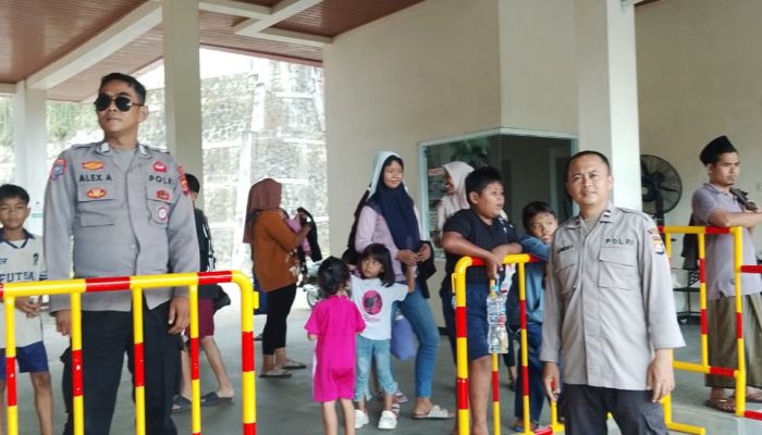 Polsek Cikulur Polres Lebak Lakukan Pengamanan di CWP Citra Waterpark, Pastikan Pengunjung Aman dan Nyaman