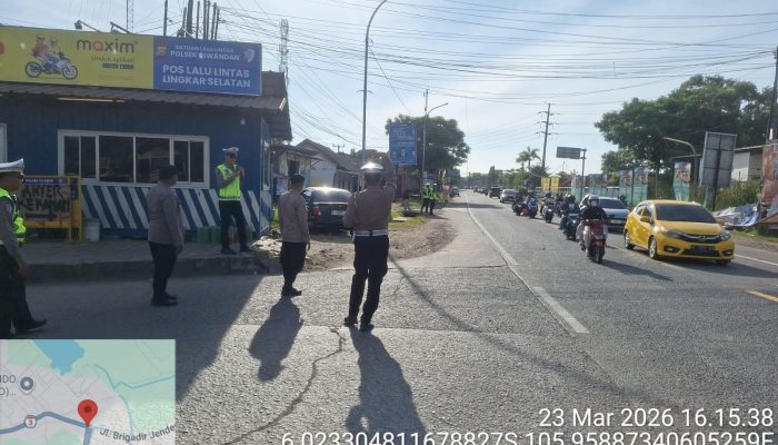 Warga Apresiasi Kinerja Polsek Ciwandan, Arus Lalu Lintas Jalur Wisata Anyer Berjalan Lancar dan Kondusif