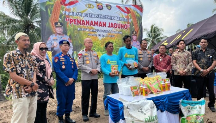 Penanaman Jagung Program Polairud Polda Banten Digelar di Kelurahan Bagendung, Kecamatan Cilegon