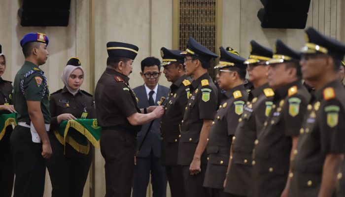 Jaksa Agung Lantik Kajati dan Pejabat Eselon II, Tekankan Disiplin dan Perubahan Kinerja
