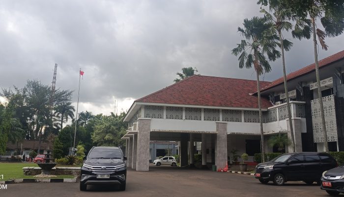 Mendung di Atas Cilegon: Antara Harapan, Pemuda, dan Jalan Panjang Pemerintahan