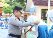 Polisi Peduli Pendidikan, Kapolres Cilegon Tanamkan Disiplin dan Nilai Kebangsaan di SMPN 4