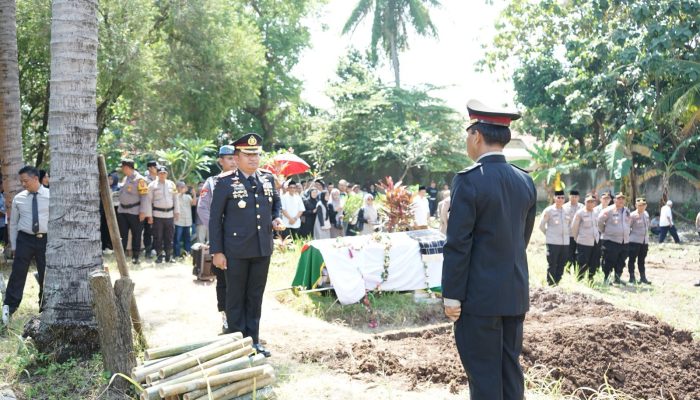 Upacara Persada Penuh Haru, Polres Cilegon Antar AKP Edi Darmawansyah dengan Kehormatan Terakhir