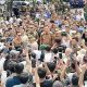 Ratusan Warga Kepung Kantor Bupati Muba, Desak Legalisasi Sumur Minyak Rakyat dan Penyulingan Tradisional