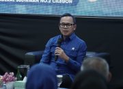 Bedah Buku “Babad Alas”, Wamendagri Bima Arya Dorong Kepemimpinan Daerah Berbasis Nilai dan Efisiensi Anggaran