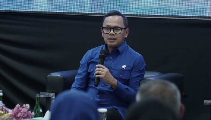 Bedah Buku “Babad Alas”, Wamendagri Bima Arya Dorong Kepemimpinan Daerah Berbasis Nilai dan Efisiensi Anggaran