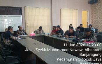 KOALISI BADDAK BANTEN GELAR UNRAS DAN SERAHKAN BERKAS DUGAAN RANGKAP JABATAN ( AH ) SEBAGAI ANGGOTA DPRD KOTA SERANG