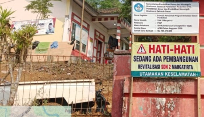 Revitalisasi SDN 2 Margatirta Disorot, Baja Ringan Diduga Campur dan Sebagian Tanpa Tanda SNI